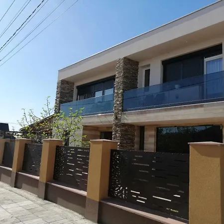 Premium Apartment *